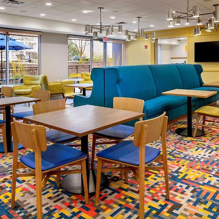 Hampton Inn By Hilton St Louis Airport Woodson Terrace Exteriör bild