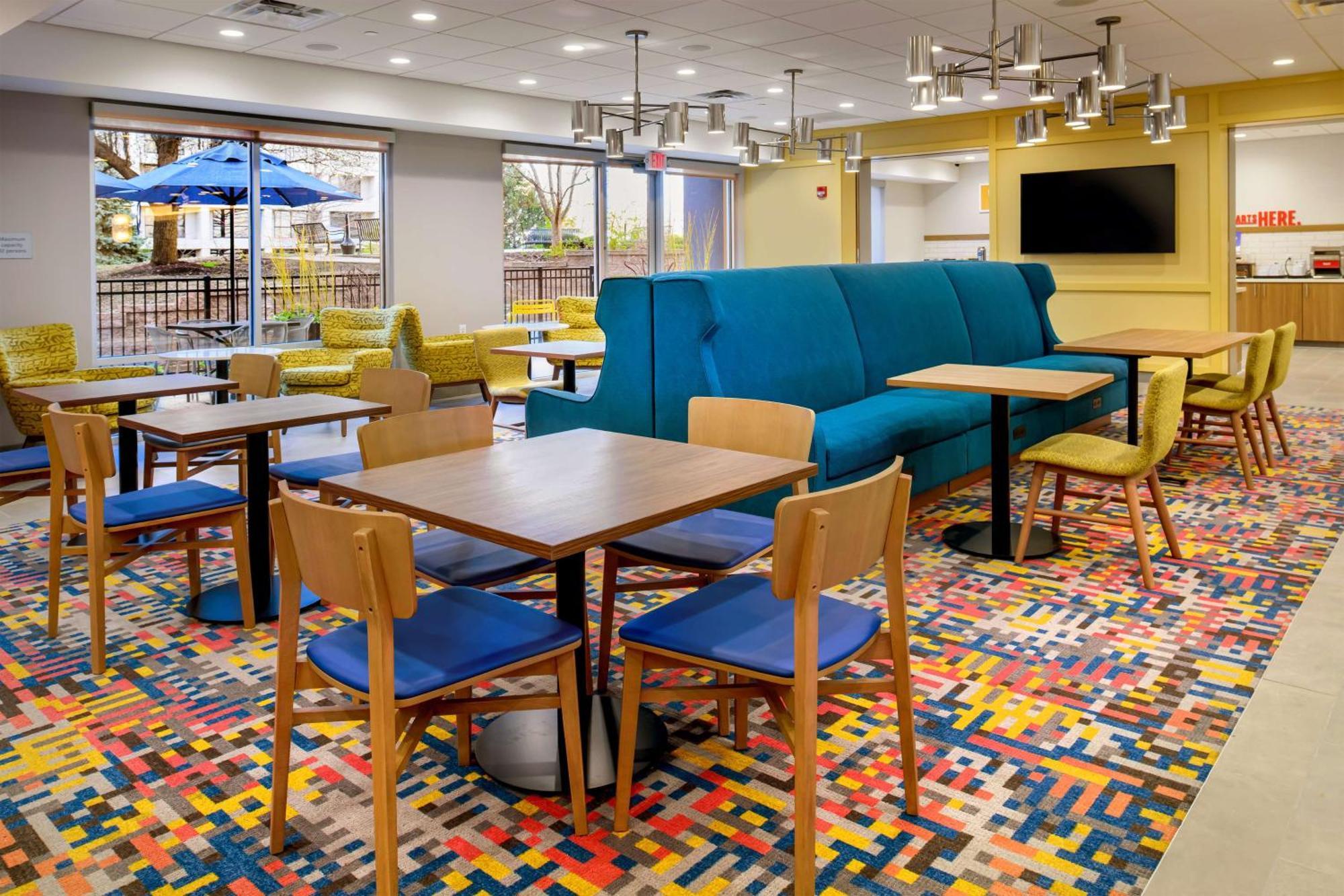 Hampton Inn By Hilton St Louis Airport Woodson Terrace Exteriör bild